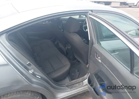 2019 Hyundai Elantra Se z USA, uszkodzony, nr VIN KMHD74LFXKU778401